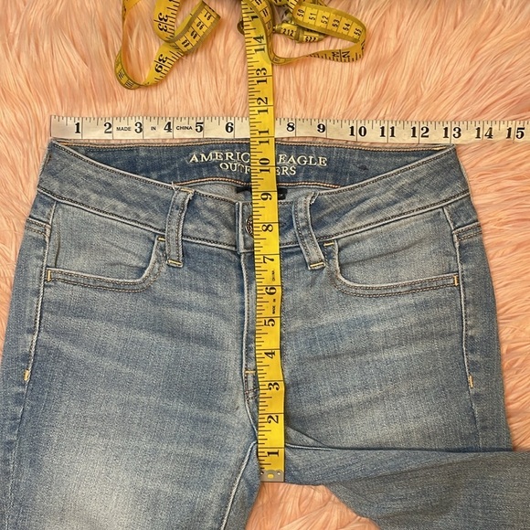 American Eagle Super Stretch Light‎ Wash Jegging Size 2 - Picture 6 of 7